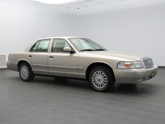 2007 Mercury Grand Marquis Touring W/nav.sys
