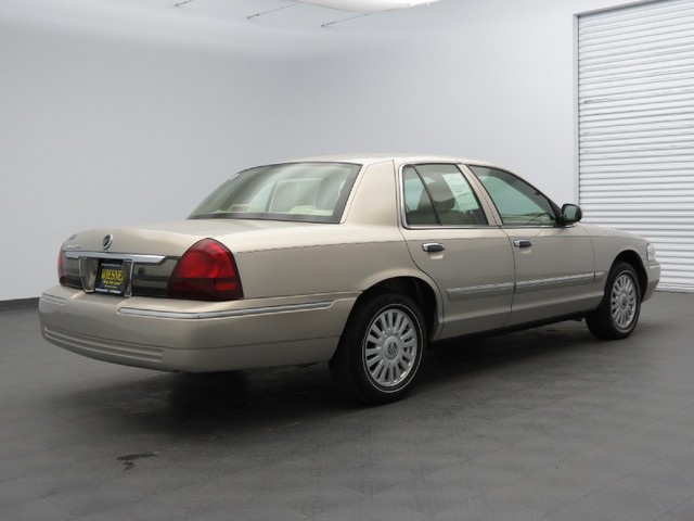 2007 Mercury Grand Marquis Touring W/nav.sys