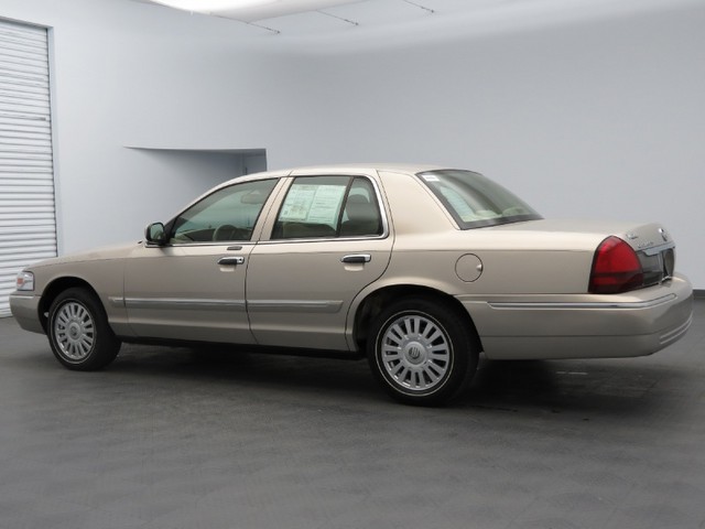 2007 Mercury Grand Marquis Touring W/nav.sys