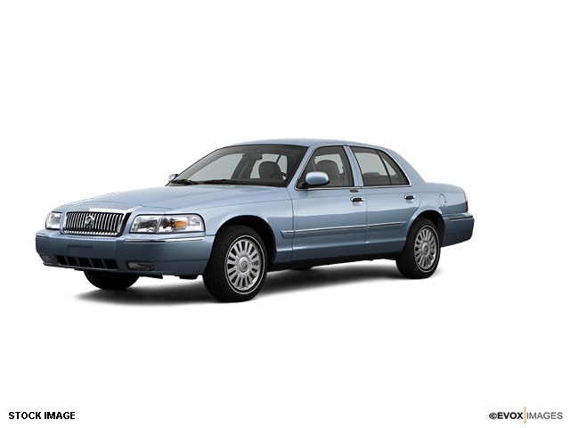 2007 Mercury Grand Marquis Crew Cab 167 WB 4WD DRW