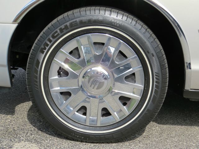 2008 Mercury Grand Marquis XLS