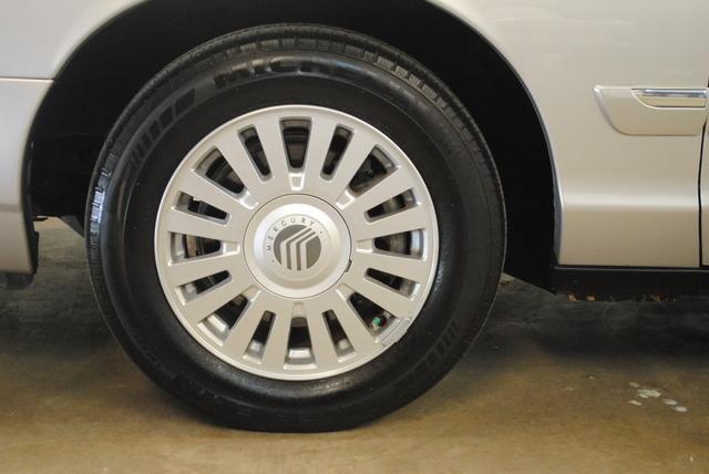 2008 Mercury Grand Marquis XLS