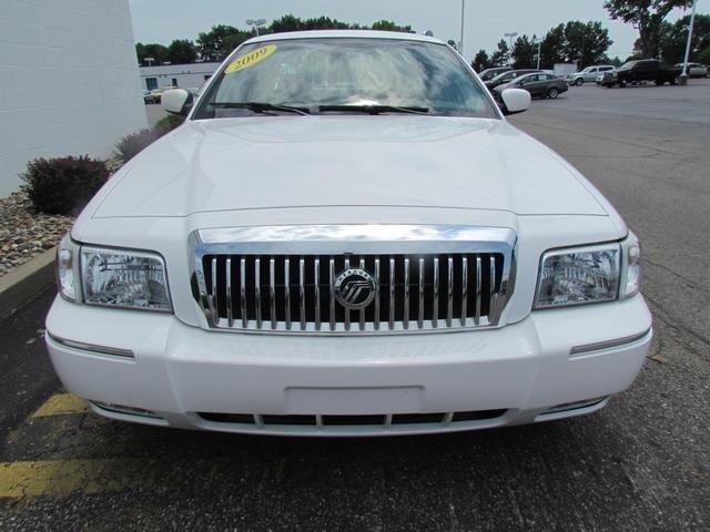 2009 Mercury Grand Marquis Touring W/nav.sys