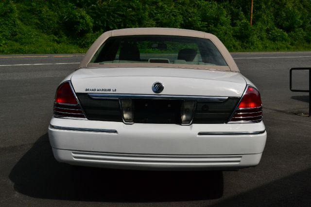 2009 Mercury Grand Marquis Touring W/nav.sys
