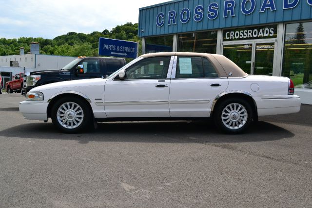2009 Mercury Grand Marquis Touring W/nav.sys