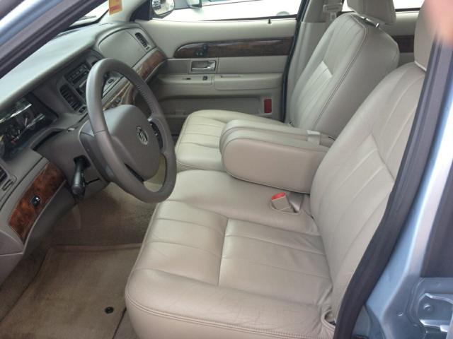 2009 Mercury Grand Marquis S W/ Navi, 5MT