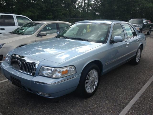 2009 Mercury Grand Marquis S W/ Navi, 5MT