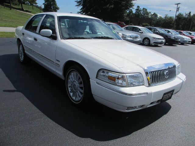 2009 Mercury Grand Marquis Touring W/nav.sys