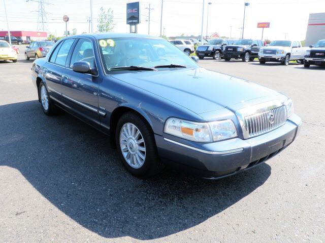 2009 Mercury Grand Marquis Touring W/nav.sys