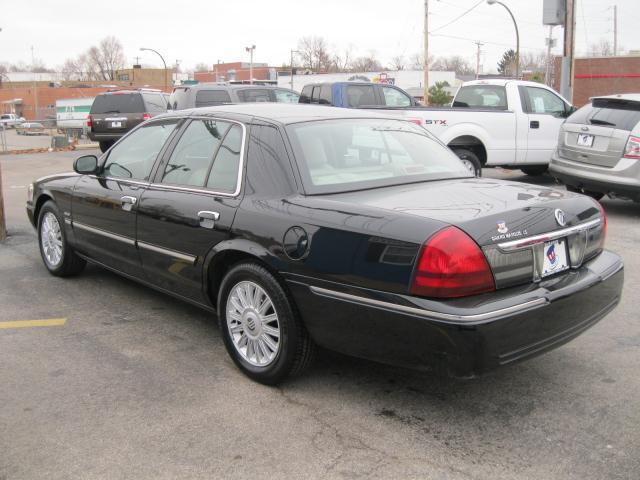 2010 Mercury Grand Marquis Unknown
