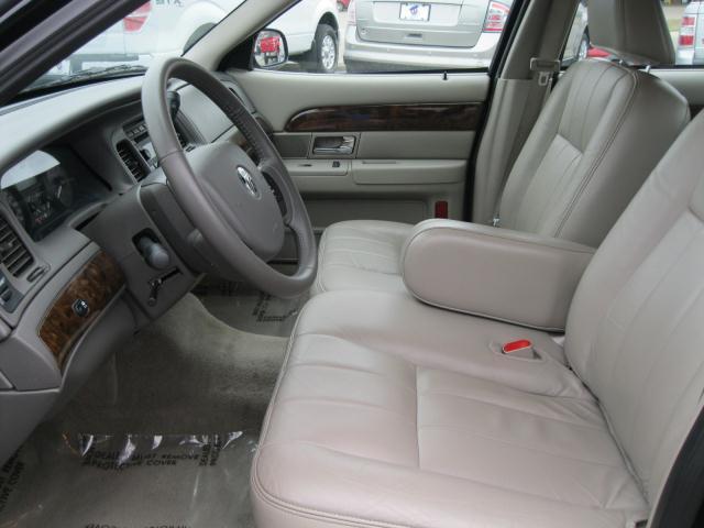 2010 Mercury Grand Marquis Unknown