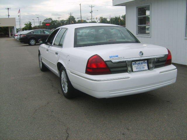 2010 Mercury Grand Marquis Unknown