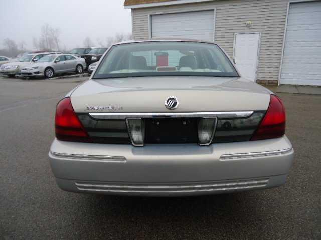 2010 Mercury Grand Marquis Touring W/nav.sys