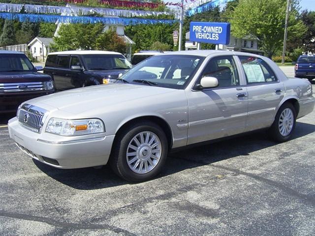 2010 Mercury Grand Marquis Touring W/nav.sys