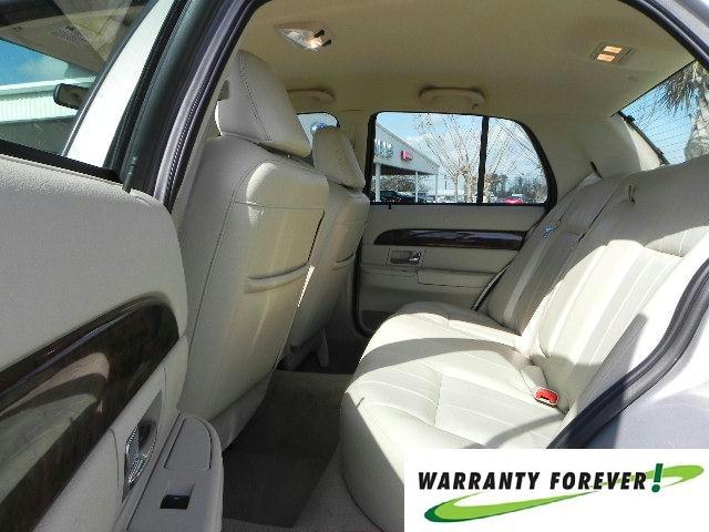 2010 Mercury Grand Marquis Unknown