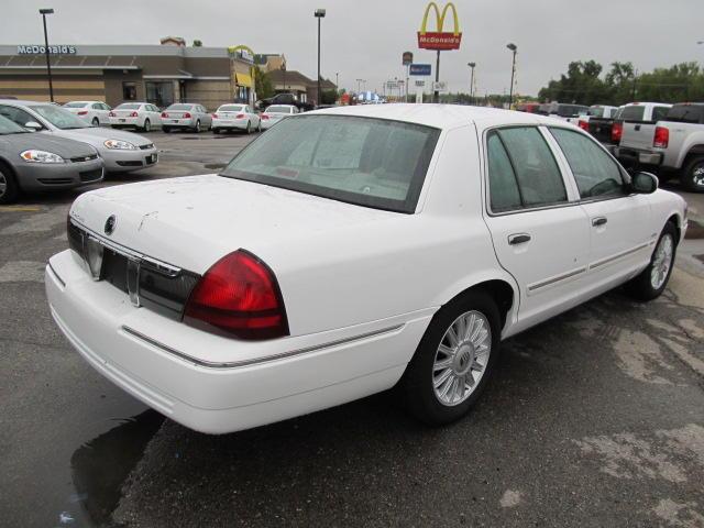 2011 Mercury Grand Marquis Touring W/nav.sys