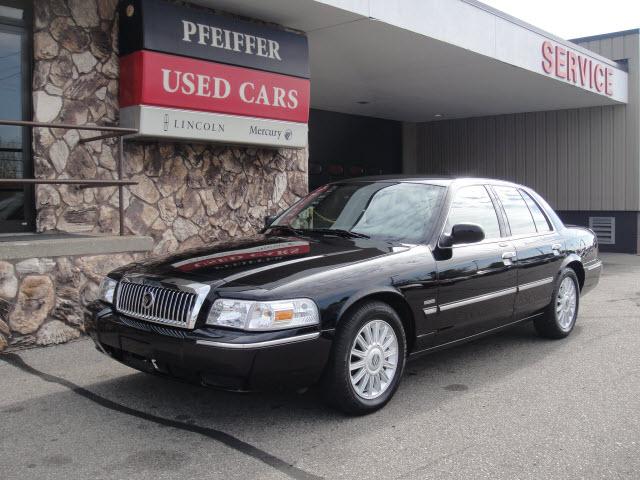 2011 Mercury Grand Marquis Touring W/nav.sys