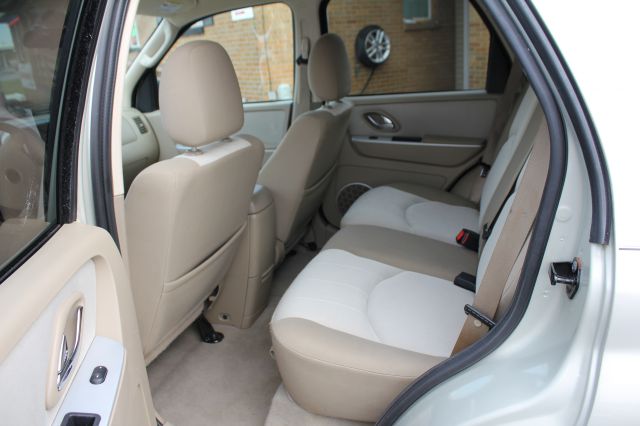 2005 Mercury Mariner Ram 3500 Diesel 2-WD