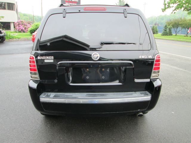 2005 Mercury Mariner 4DR SDN S AT