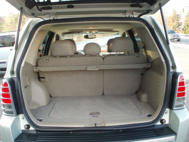 2005 Mercury Mariner 4DR SDN S AT