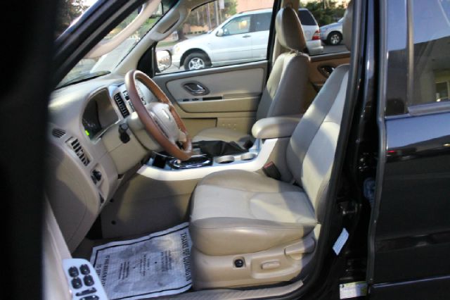 2006 Mercury Mariner LX Auto V6