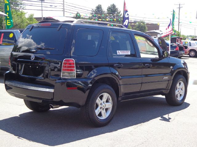 2007 Mercury Mariner Ram 3500 Diesel 2-WD