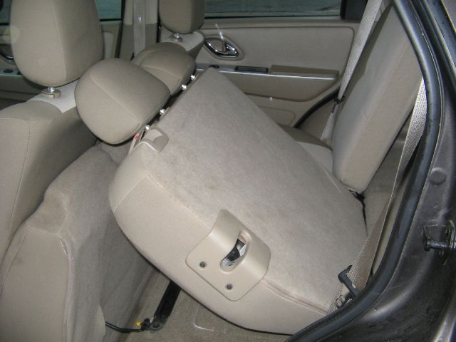 2007 Mercury Mariner Ram 3500 Diesel 2-WD