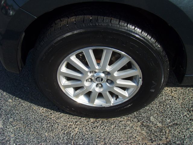 2008 Mercury Mariner XLE AWD Van