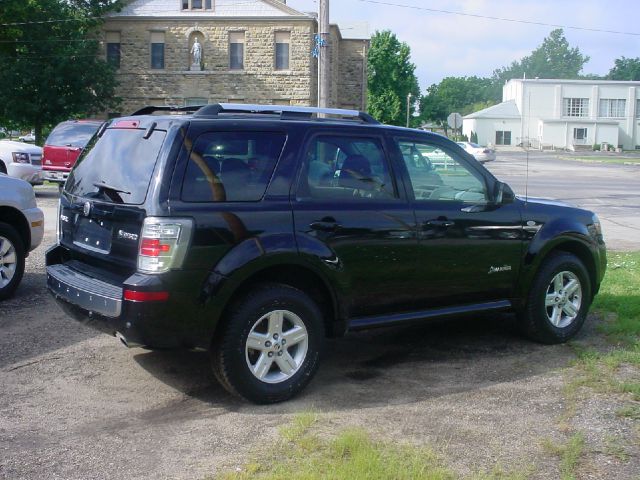 2008 Mercury Mariner Ram 3500 Diesel 2-WD