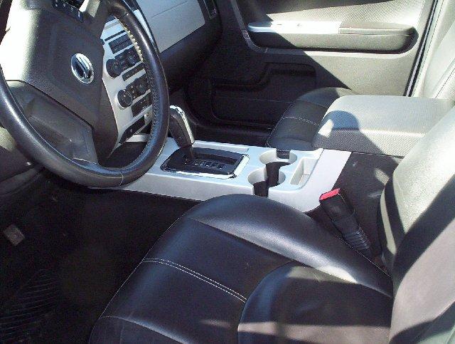 2008 Mercury Mariner XLE Van