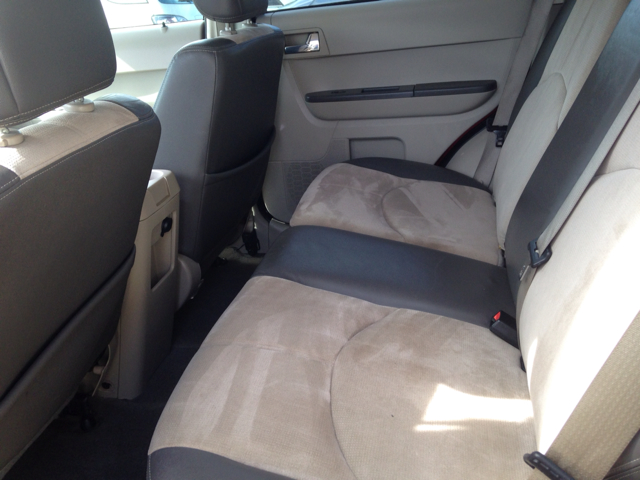 2008 Mercury Mariner CXL Front-wheel Drive