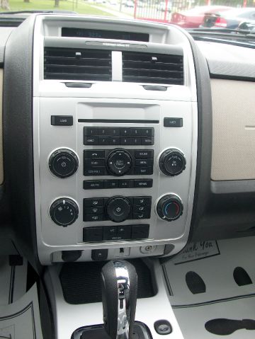 2009 Mercury Mariner XLE AWD Van