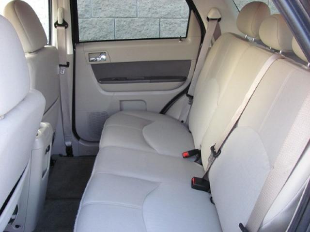 2009 Mercury Mariner LS 4x4 Truck