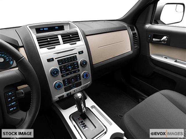 2010 Mercury Mariner XLE Van