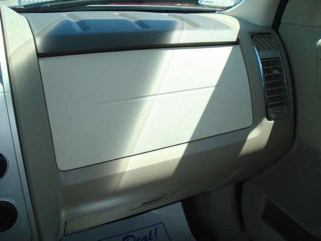 2010 Mercury Mariner XLE AWD Van