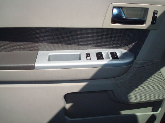 2010 Mercury Mariner XLE AWD Van