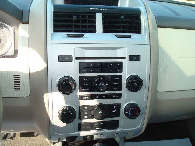 2010 Mercury Mariner XLE AWD Van