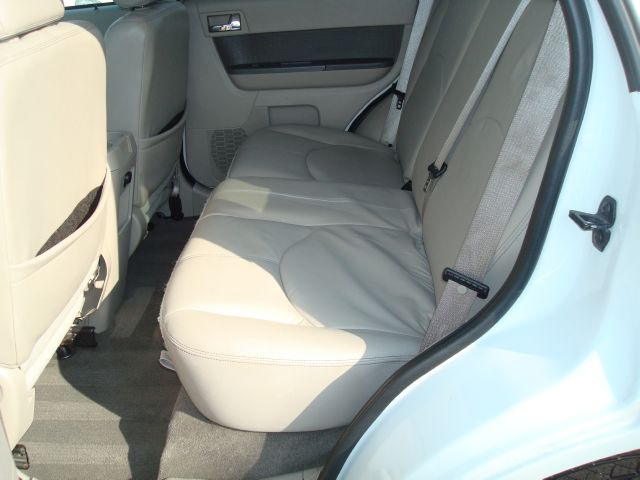 2010 Mercury Mariner XLE AWD Van