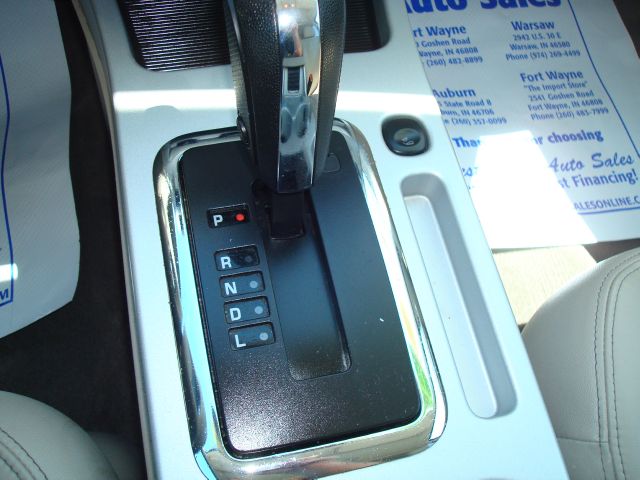 2010 Mercury Mariner XLE AWD Van