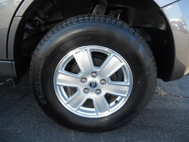 2010 Mercury Mariner CE FWD 7-passenger