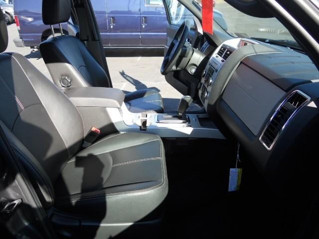 2010 Mercury Mariner CE FWD 7-passenger