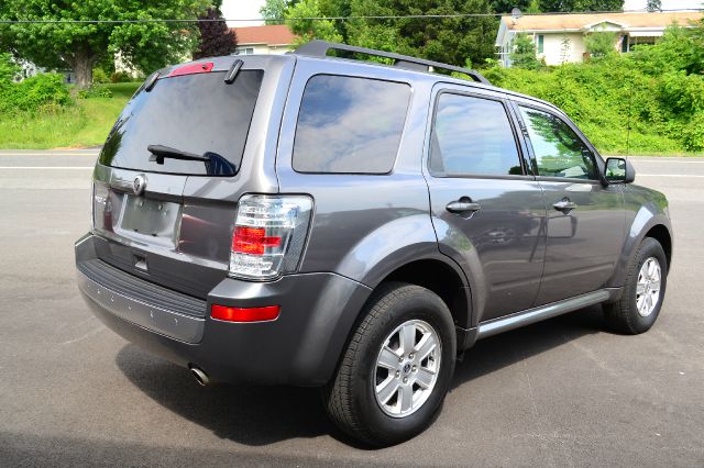 2011 Mercury Mariner 5dr 7-pass Van LE AWD (SE)