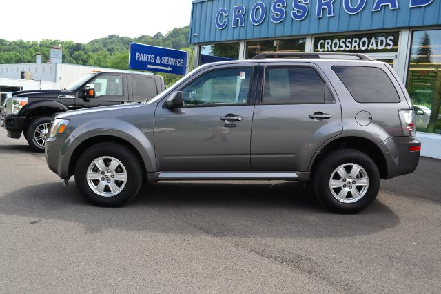 2011 Mercury Mariner 5dr 7-pass Van LE AWD (SE)