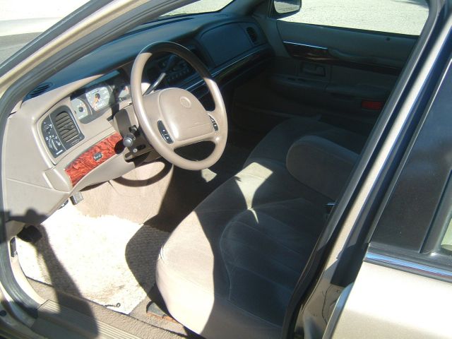 2000 Mercury Marquis XLS