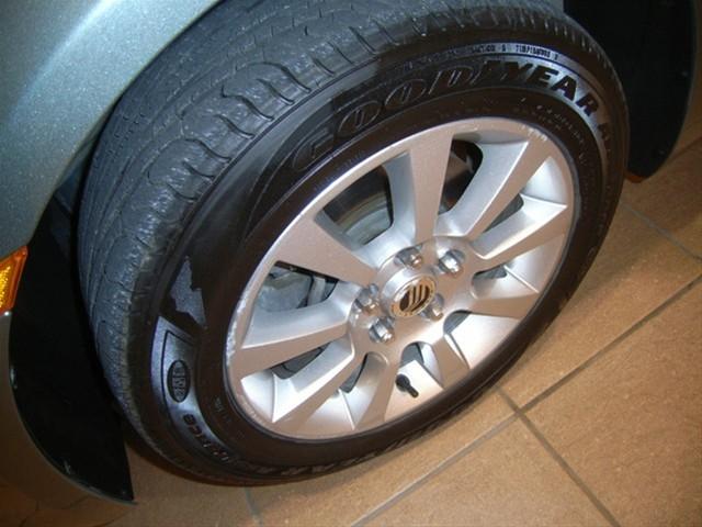 2006 Mercury Milan Red Line