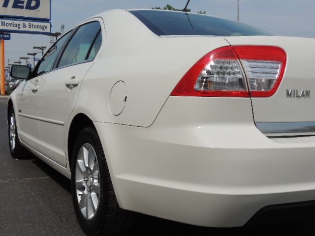 2008 Mercury Milan XLE Van