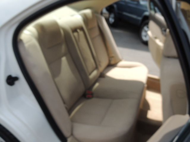 2008 Mercury Milan XLE Van