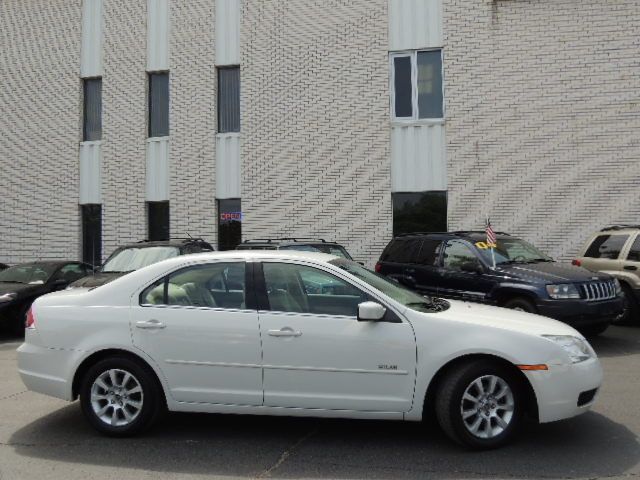 2008 Mercury Milan XLE Van