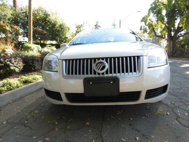 2009 Mercury Milan XLE Van