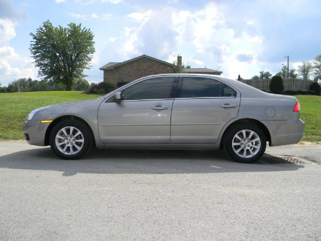 2009 Mercury Milan XLE Van